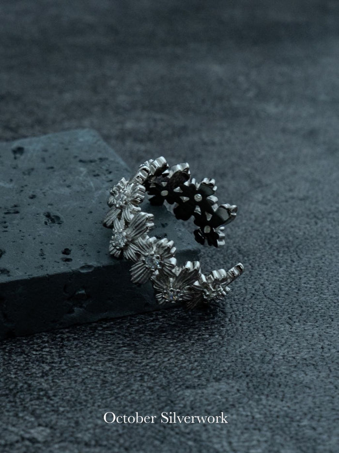 R1793 Zircon Cross Ring