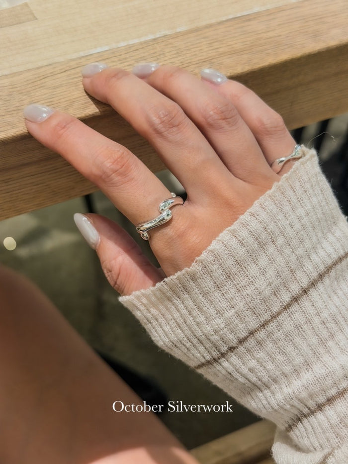 R1798 Wavy Layered Ring