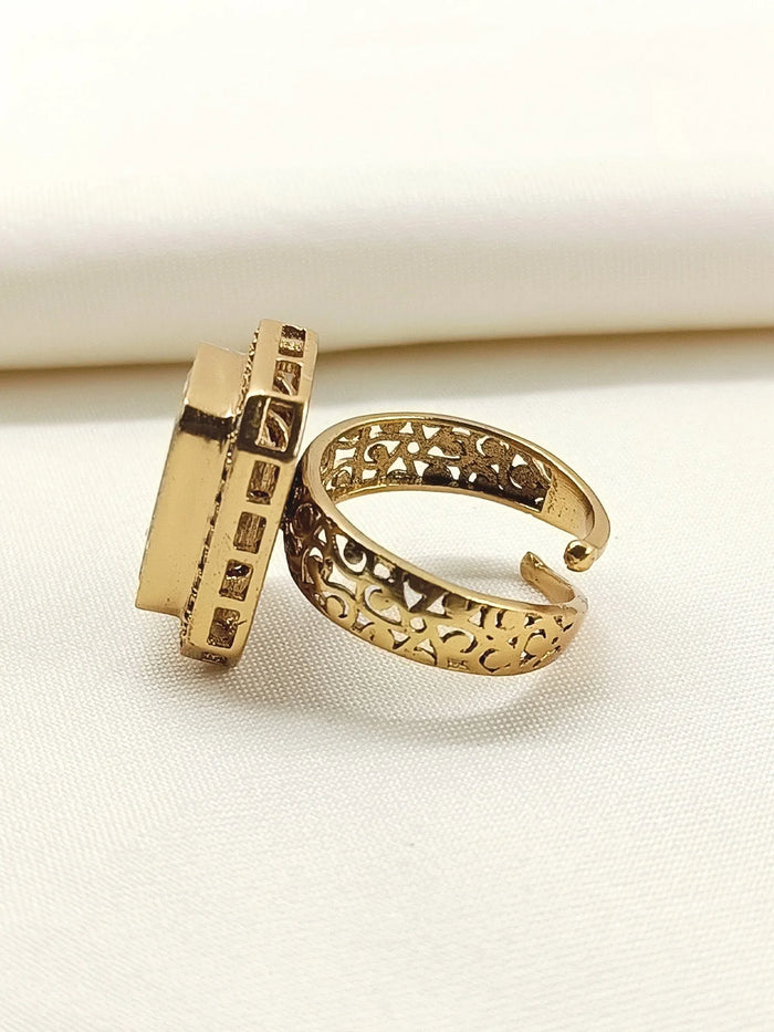 Rajeshwari White Antique Finger Ring