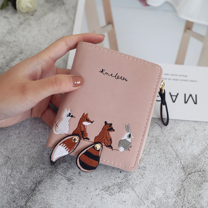 Renah | Embroidered Wallet  - By Qivii