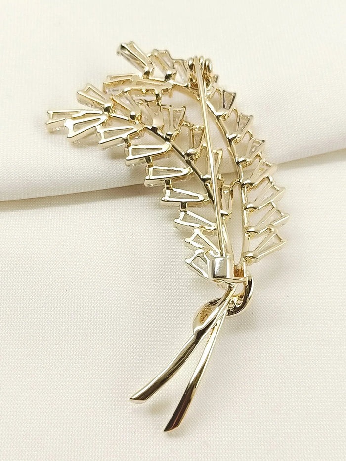 Sadhya Golden Leaf Brooch
