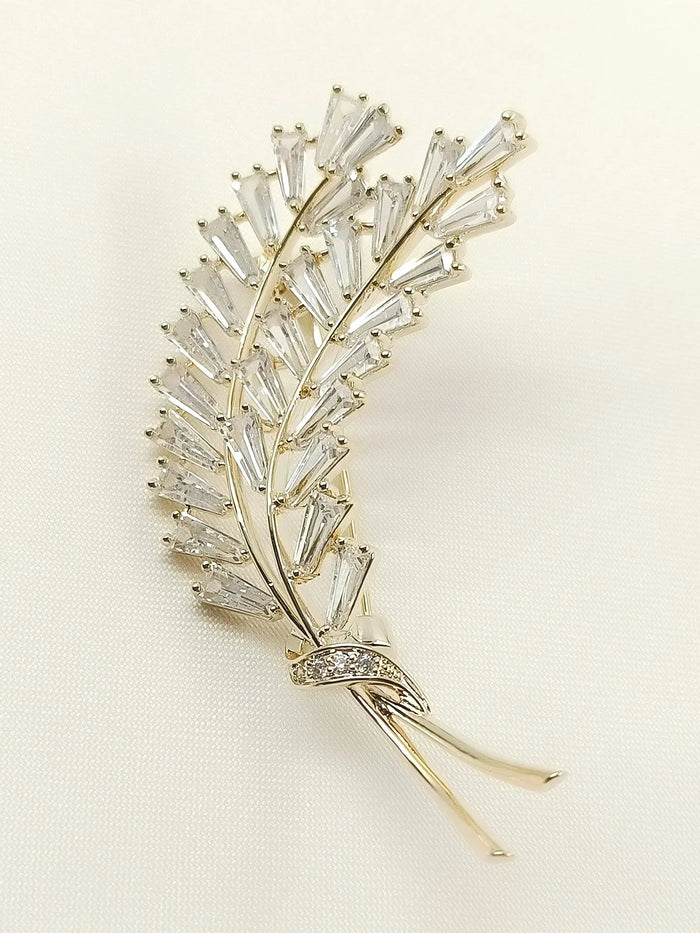 Sadhya Golden Leaf Brooch