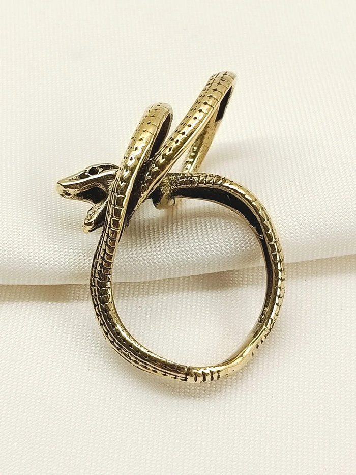 Safia Golden Western Finger Ring