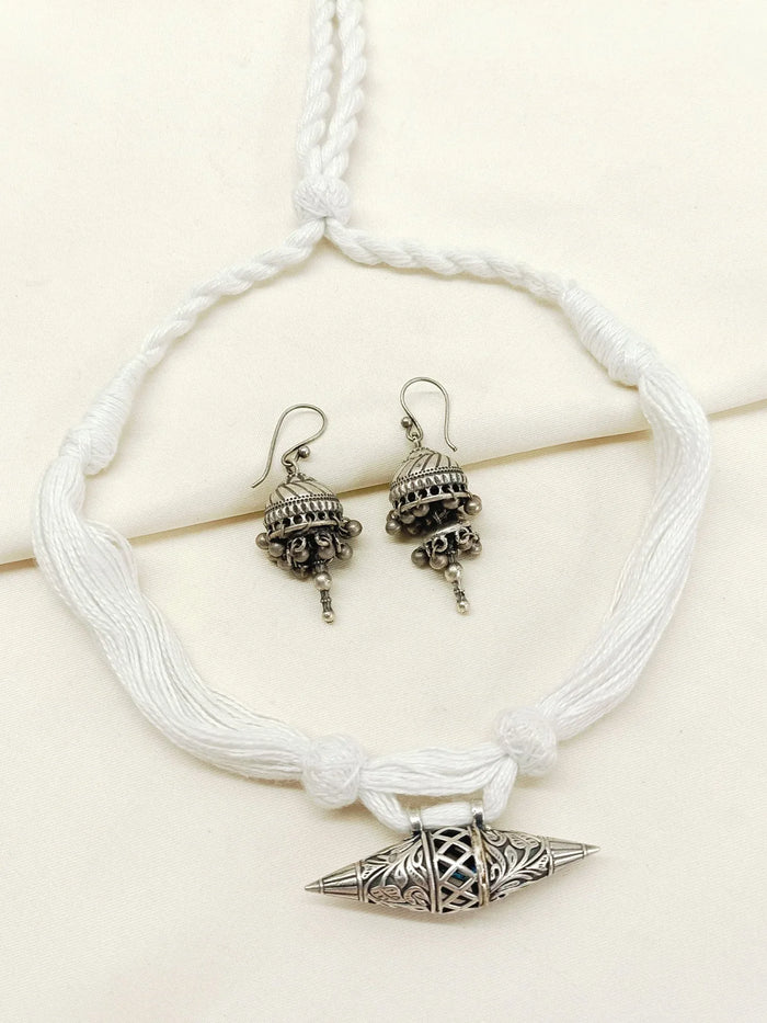 Sammi White Men's Necklace Set
