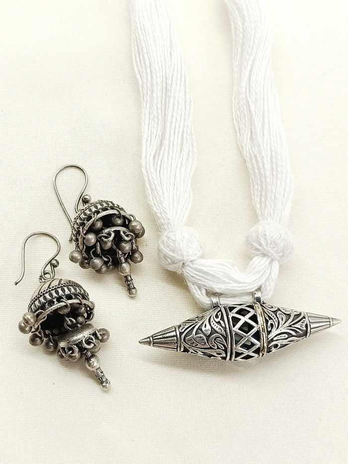 Sammi White Men's Necklace Set