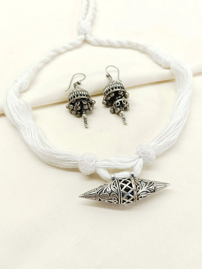 Sammi White Oxidized Necklace Set
