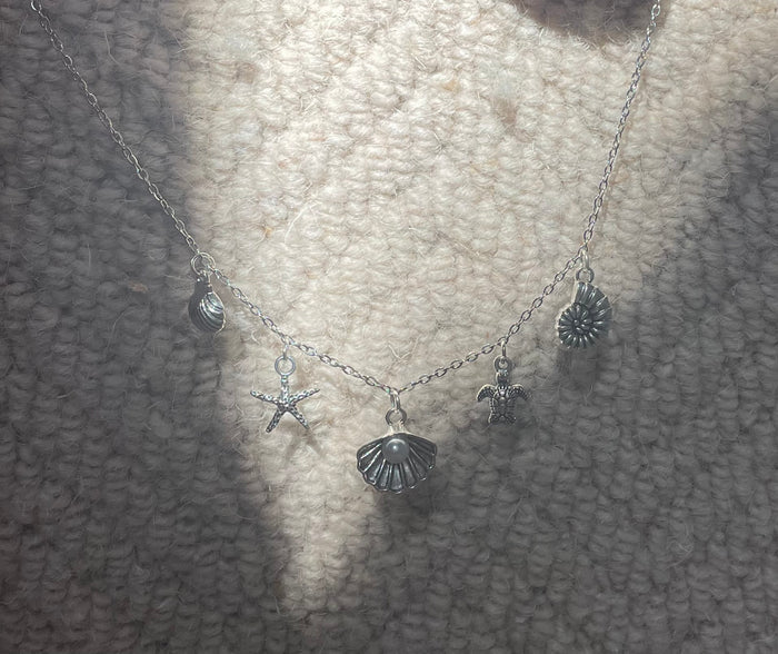 silver summer charm necklace☀️