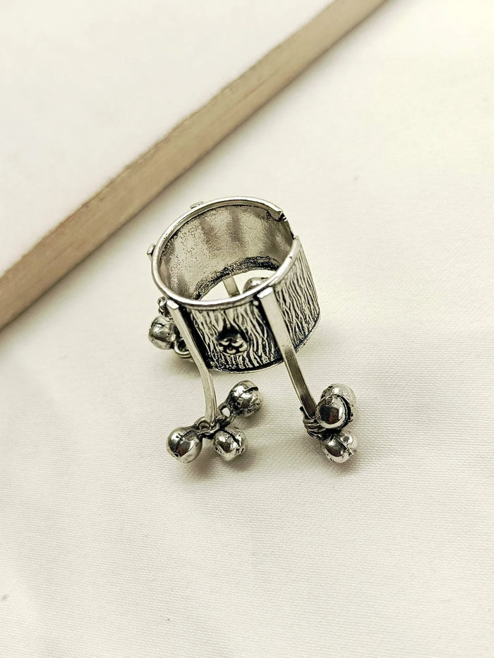 Suman Oxidized Finger Ring