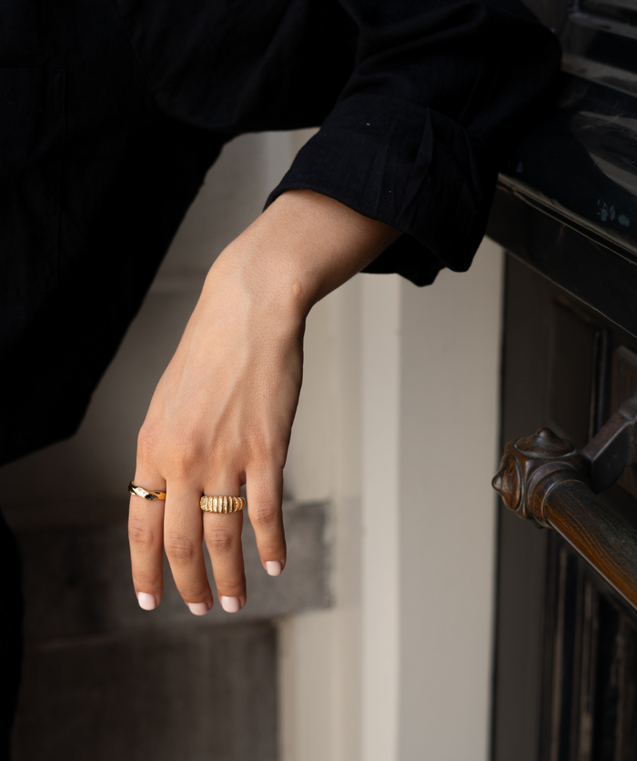 TEXTURED BROOKE RING