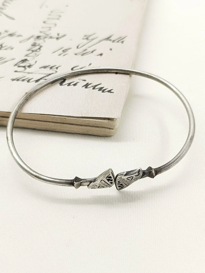 Vasini Plain Oxidized Bracelet