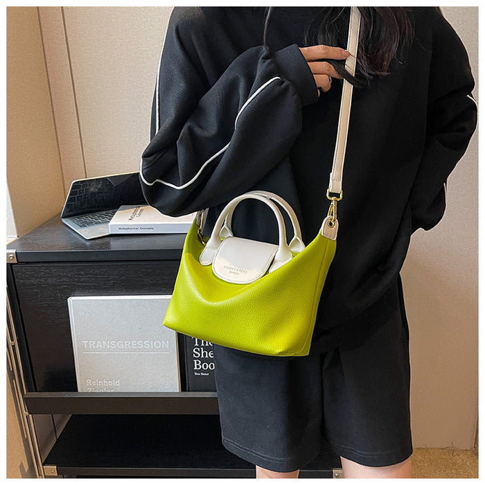 Women's Retro Chic Crossbody – Boutique-Style Mini Square Bag with Adjustable Chain Strap