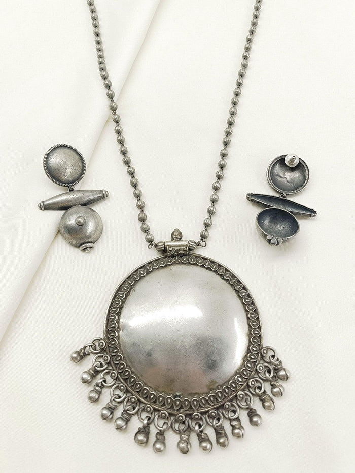 Xyrah Plain Oxidized Necklace Set